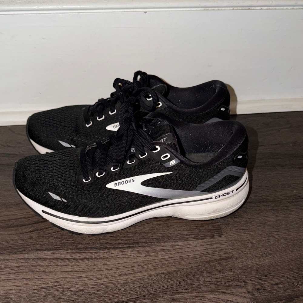Brooks Women's Ghost 15 Sneakers